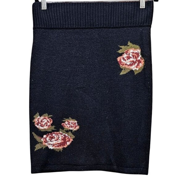 Vero Moda Floral Embroidered Knit Skirt Black With Pink Rose Design Medium - Picture 1 of 7